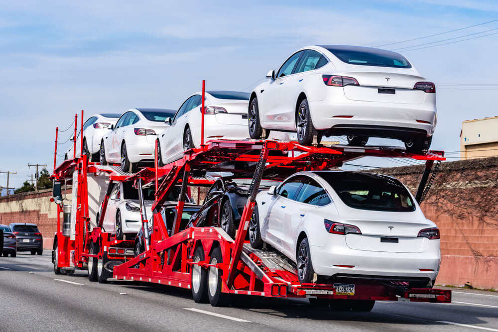 California Vehicle Transport With Enclosed Trailer